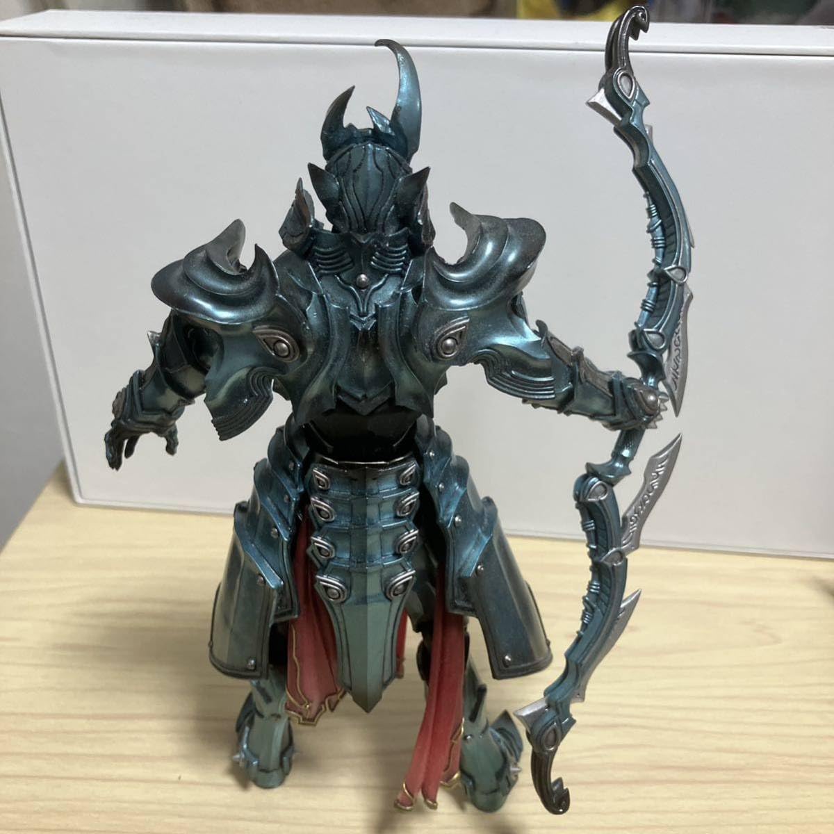 Amazon.co.jp: 牙狼〈GARO〉魔戒可動 天弓騎士 ガイ : おもちゃ