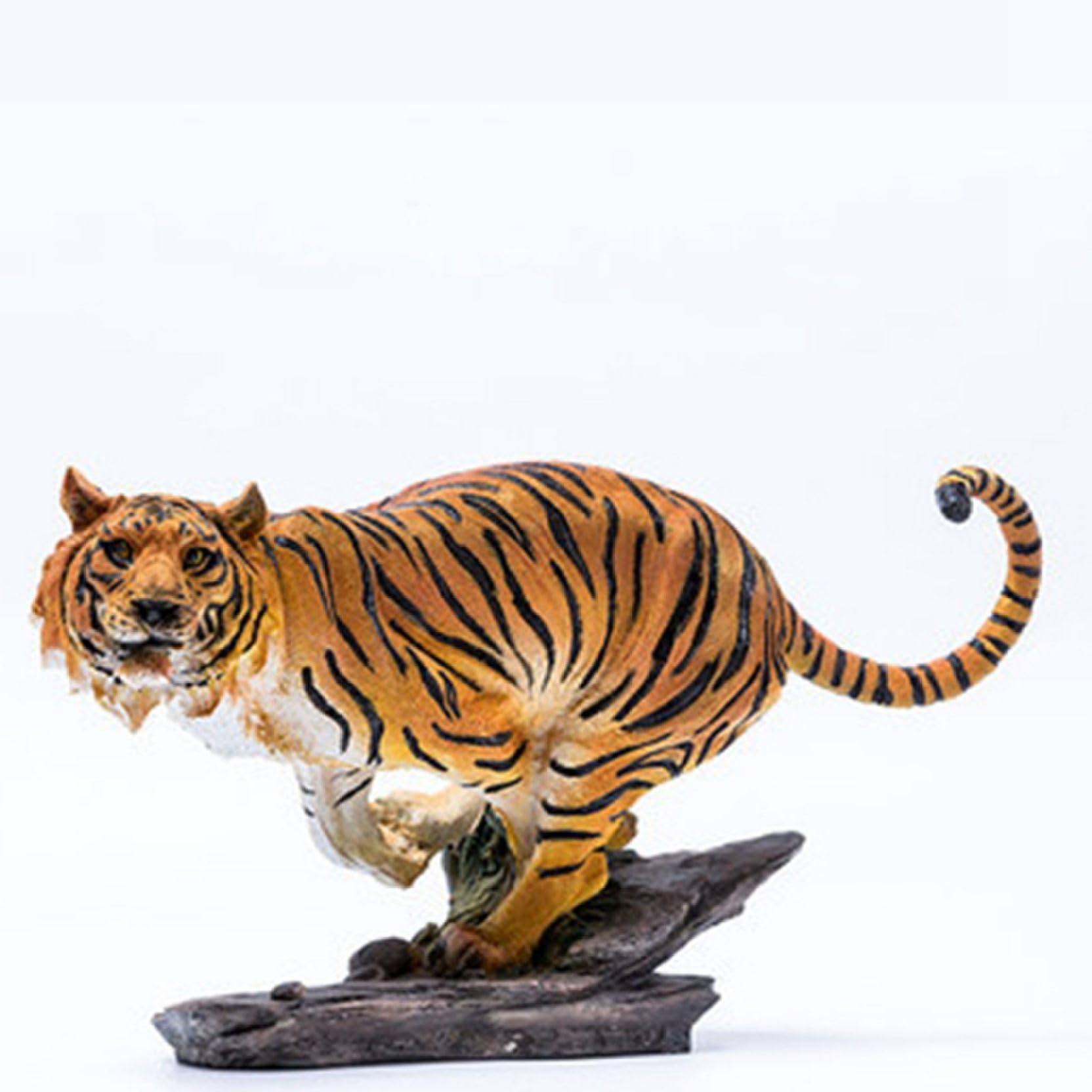 Amazon.co.jp: 虎の置物 トラ 風水グッズ 動物像 寅 干支 本物そっくり