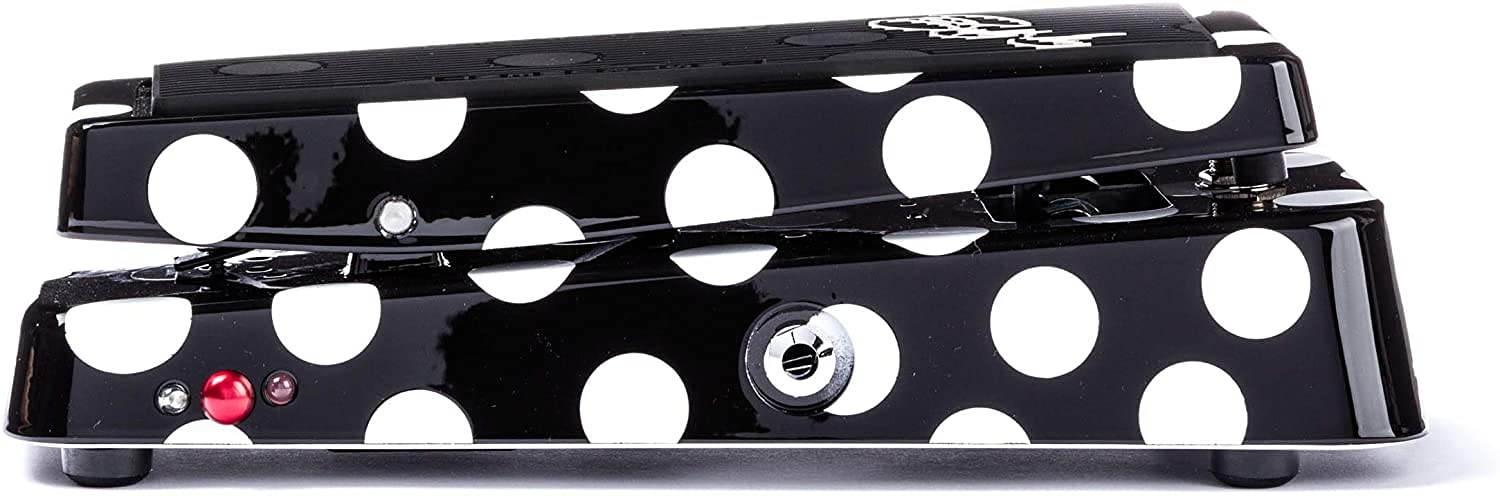 Amazon.com: Dunlop BG95 Buddy Guy Signature Cry Baby Wah Bundle