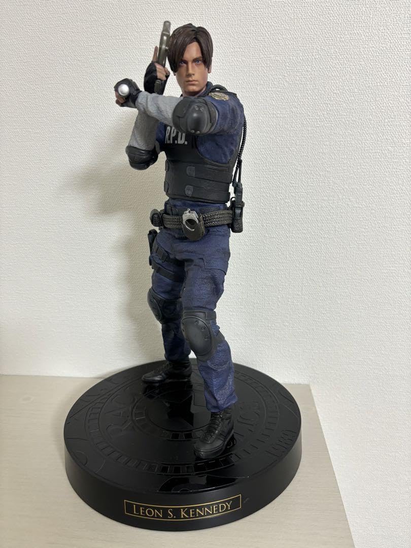 Amazon | バイオハザードre2 コレクターズエディション レオン