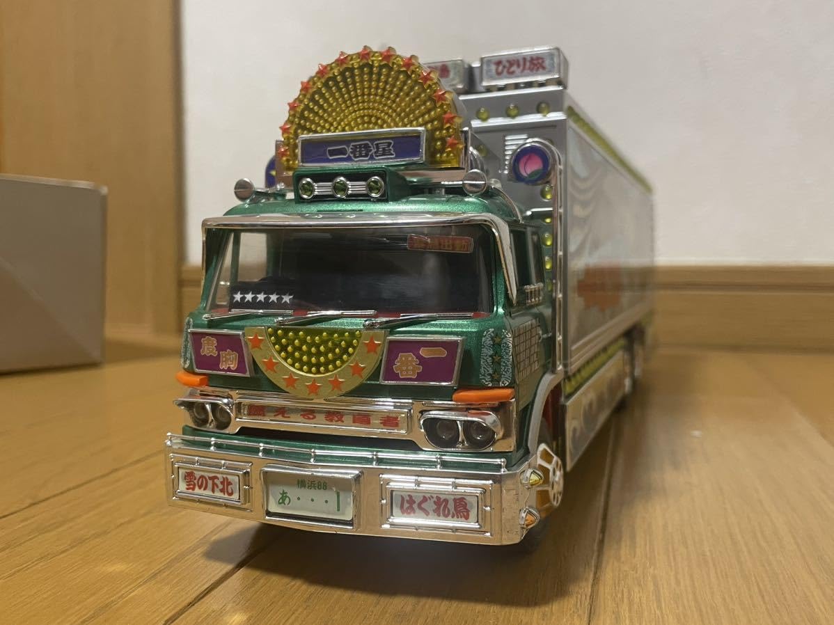 Amazon.co.jp: トラック野郎 1/32RC 度胸一番星 程度極上品アオシマ