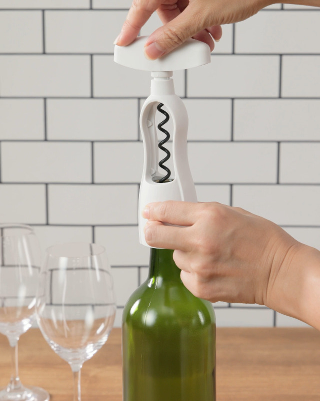 Amazon｜貝印 KAI ワインオープナー まわすと抜ける コルク抜き Kai