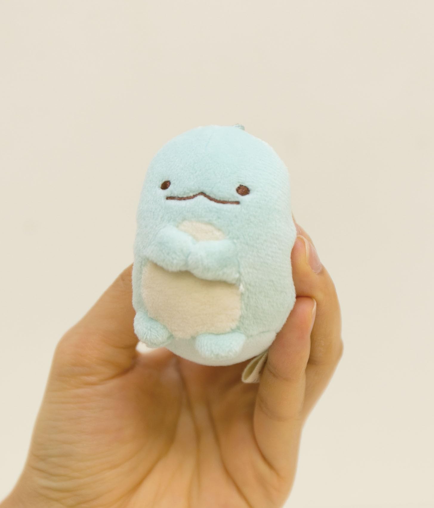 Amazon.co.jp: すみっコぐらし スーパーもーちもちぶらさげぬいぐるみ