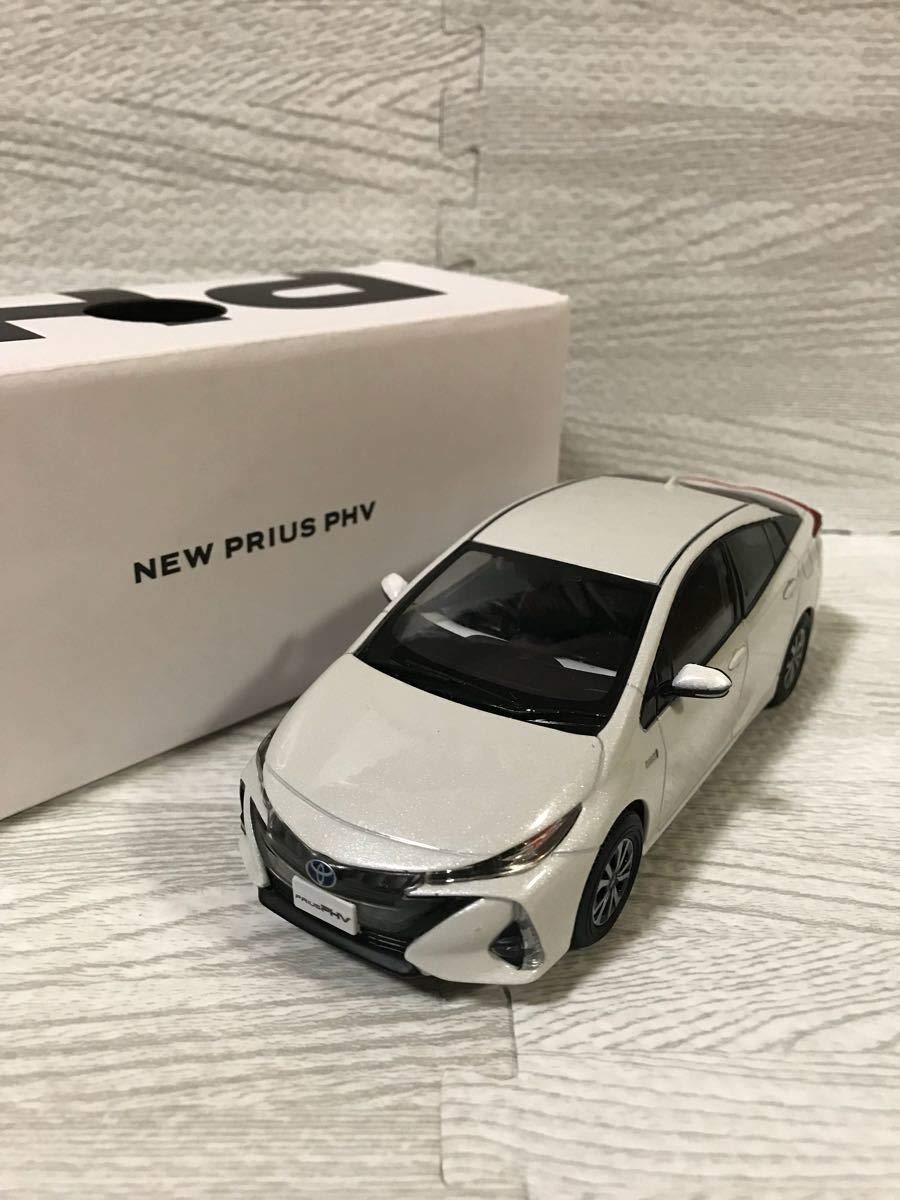 Amazon | 1/30 トヨタ 新型プリウスPHV カラーサンプル 非売品