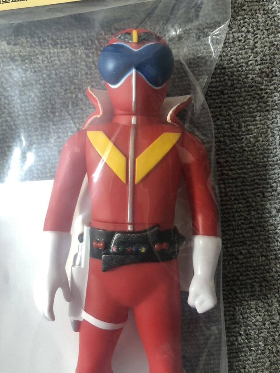 Amazon.co.jp: 超人怪人工房 アカレンジャー ソフビ 秘密戦隊