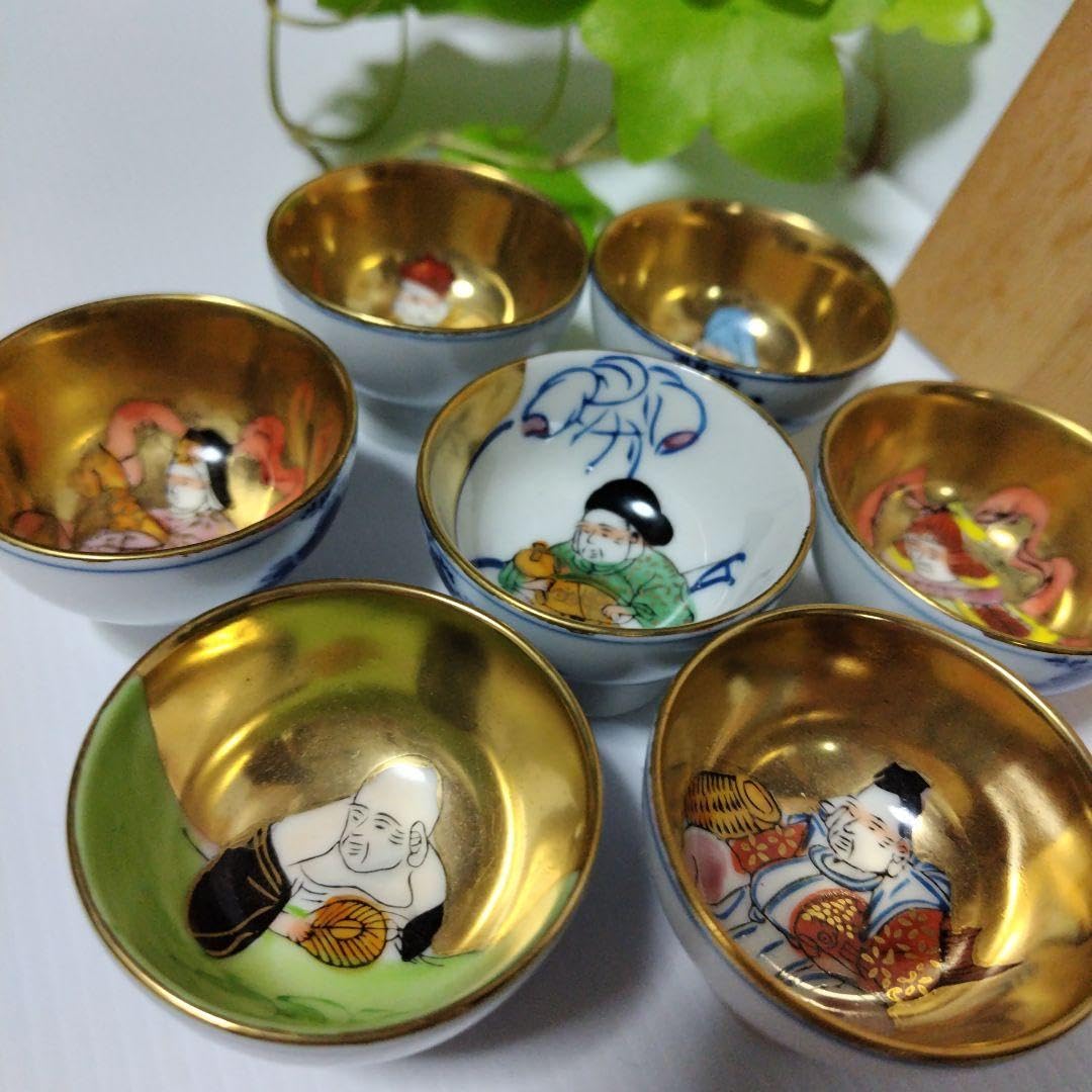 Amazon.co.jp: 九谷焼 七福神 お猪口 金箔伝統工芸品 骨董 縁起物 7個