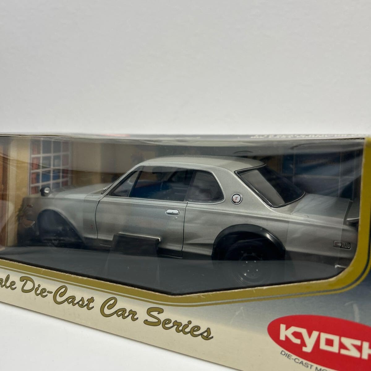 Amazon | KYOSHO 1/18 SKYLINE 2000 GT-R KPGC10 Silver 京商