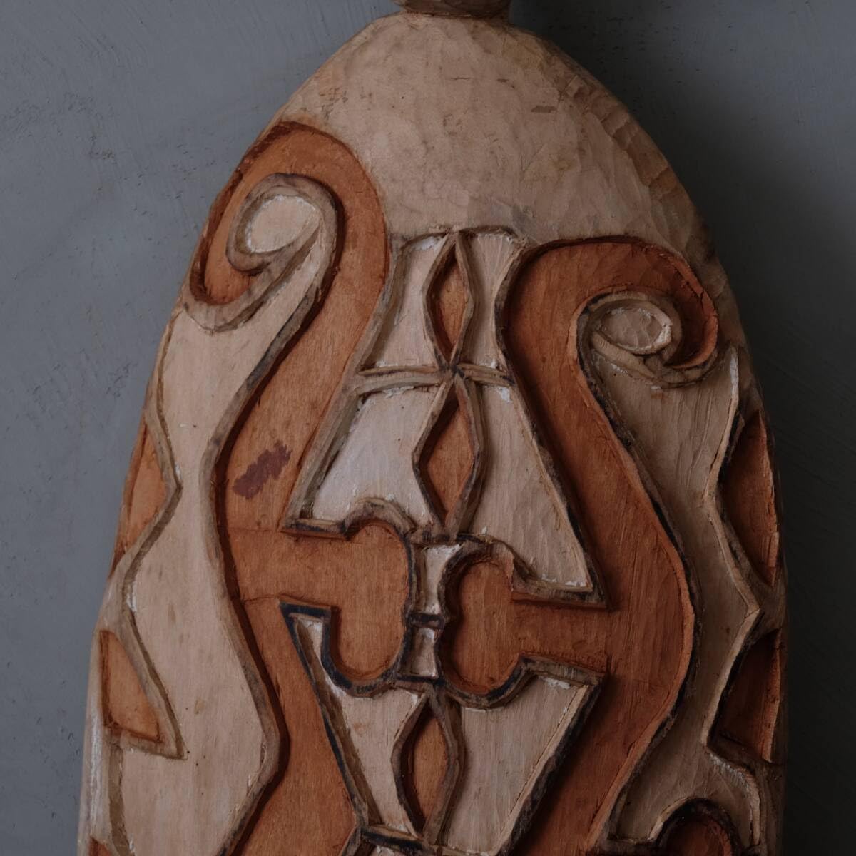 Amazon.co.jp: 02961インドネシアパプア州アスマット族木彫盾C