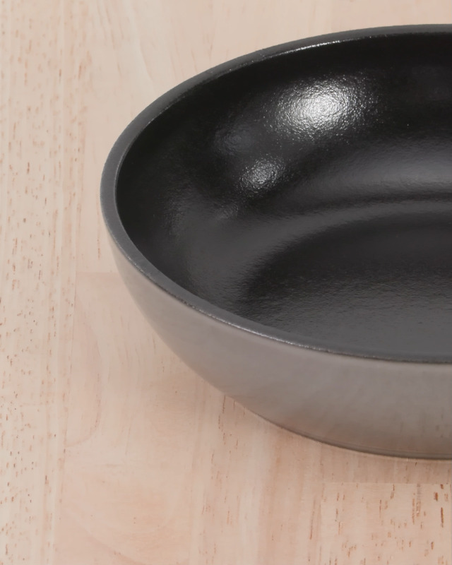 Amazon｜staub ストウブ 「 スキレット グレー 16cm 」 フライパン