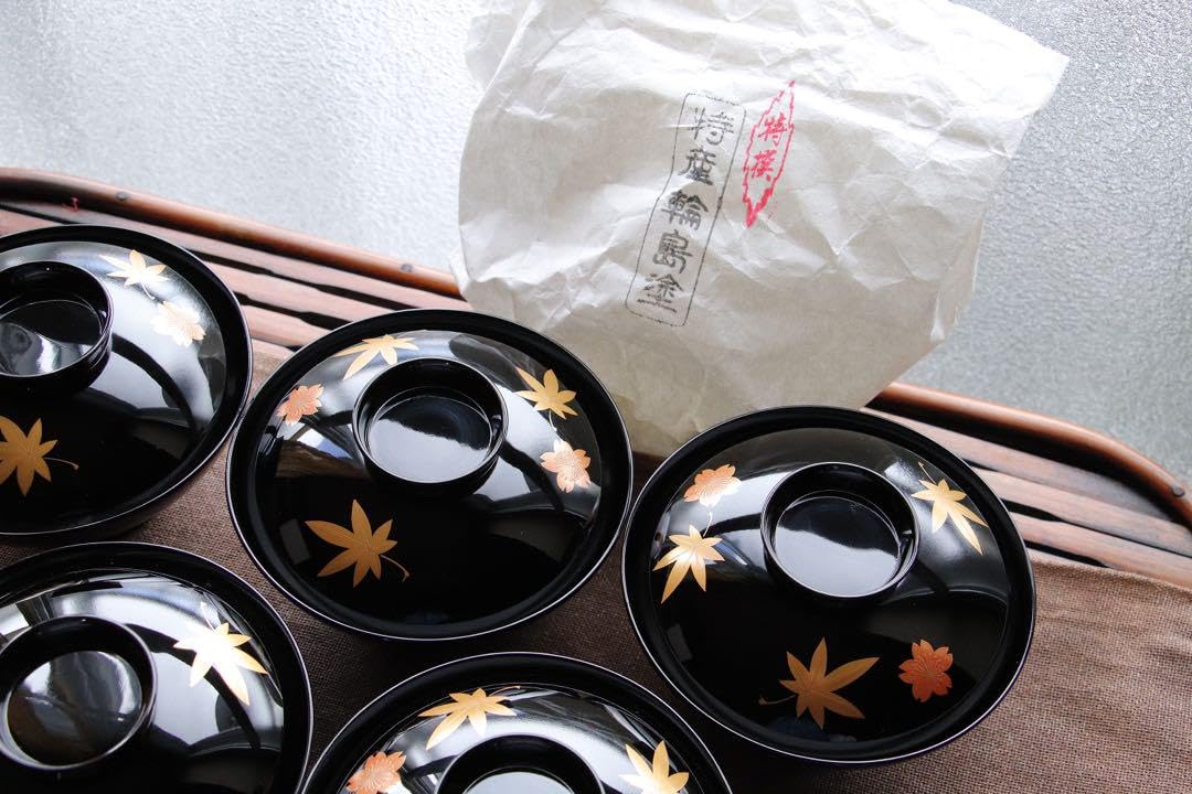 未使用 懐石道具 木製黒真塗り 本堅地 松蒔絵 吸物椀 5