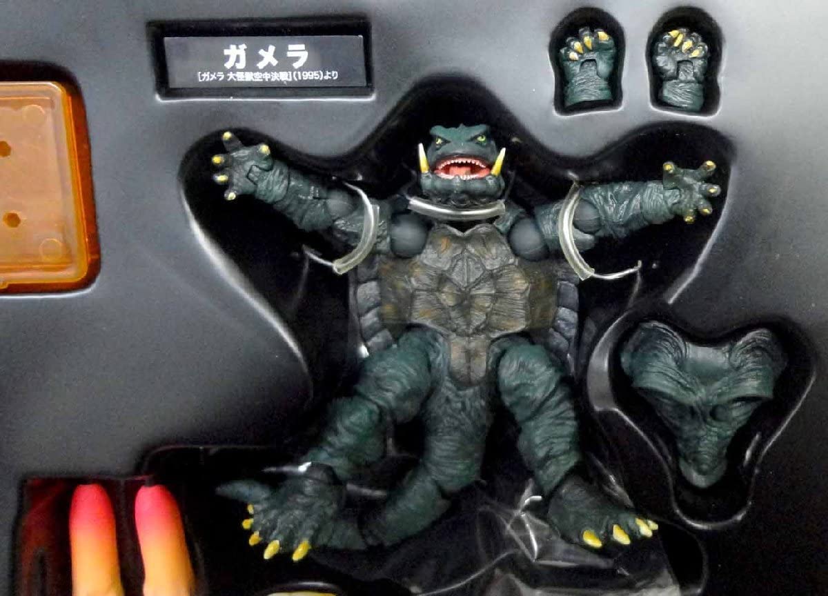 Amazon.co.jp: 特撮リボルテック 006 ガメラ 開封 フル可動フィギュア