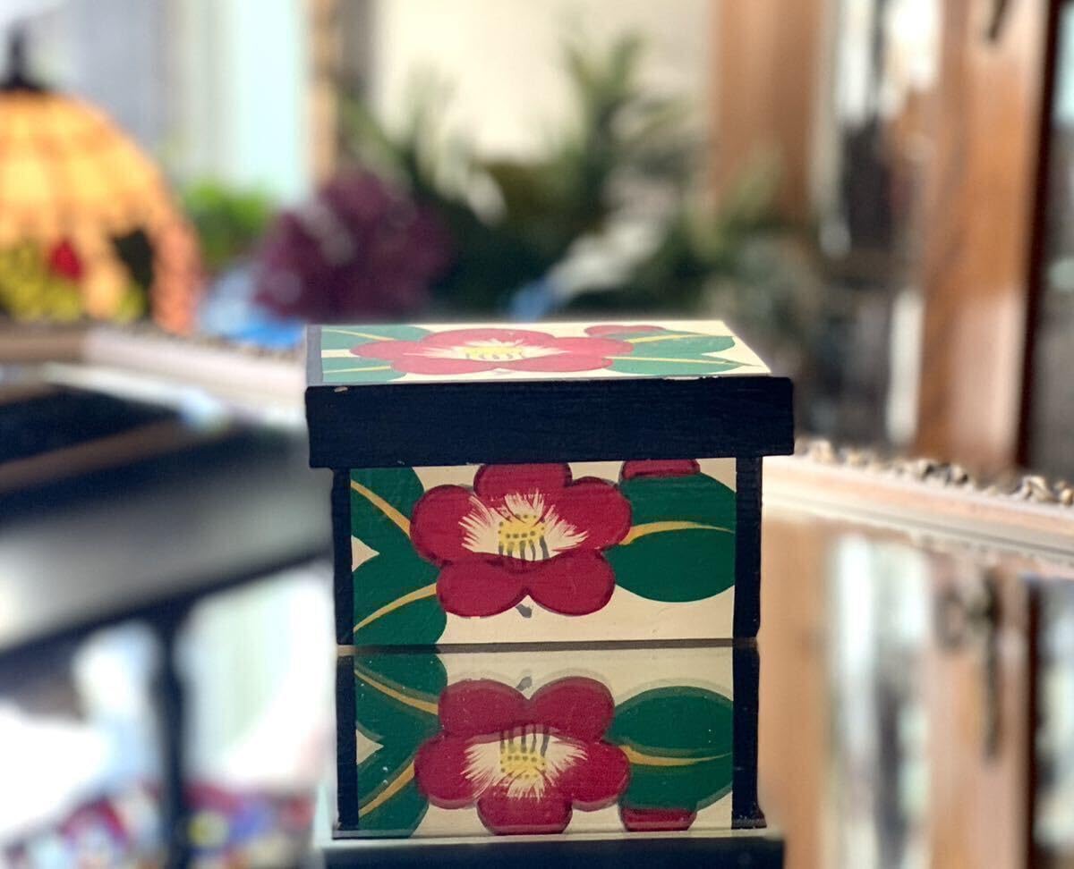 Amazon.co.jp: レトロ 椿 木箱 和風 箱 小物入れ 花 木製 : ホビー