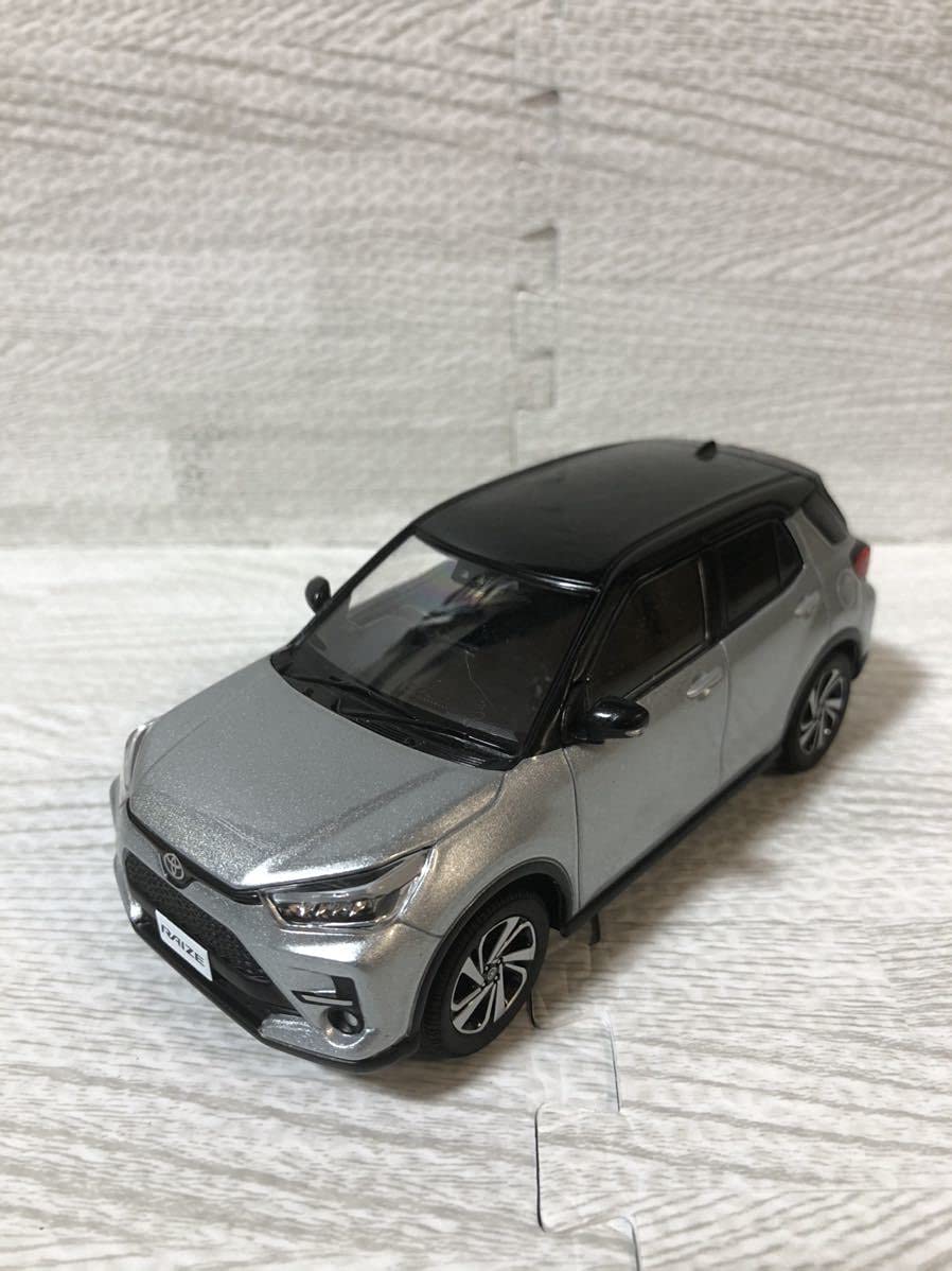 Amazon | 1/30 トヨタ 新型ライズ RAIZE 2トーン 非売品 カラー