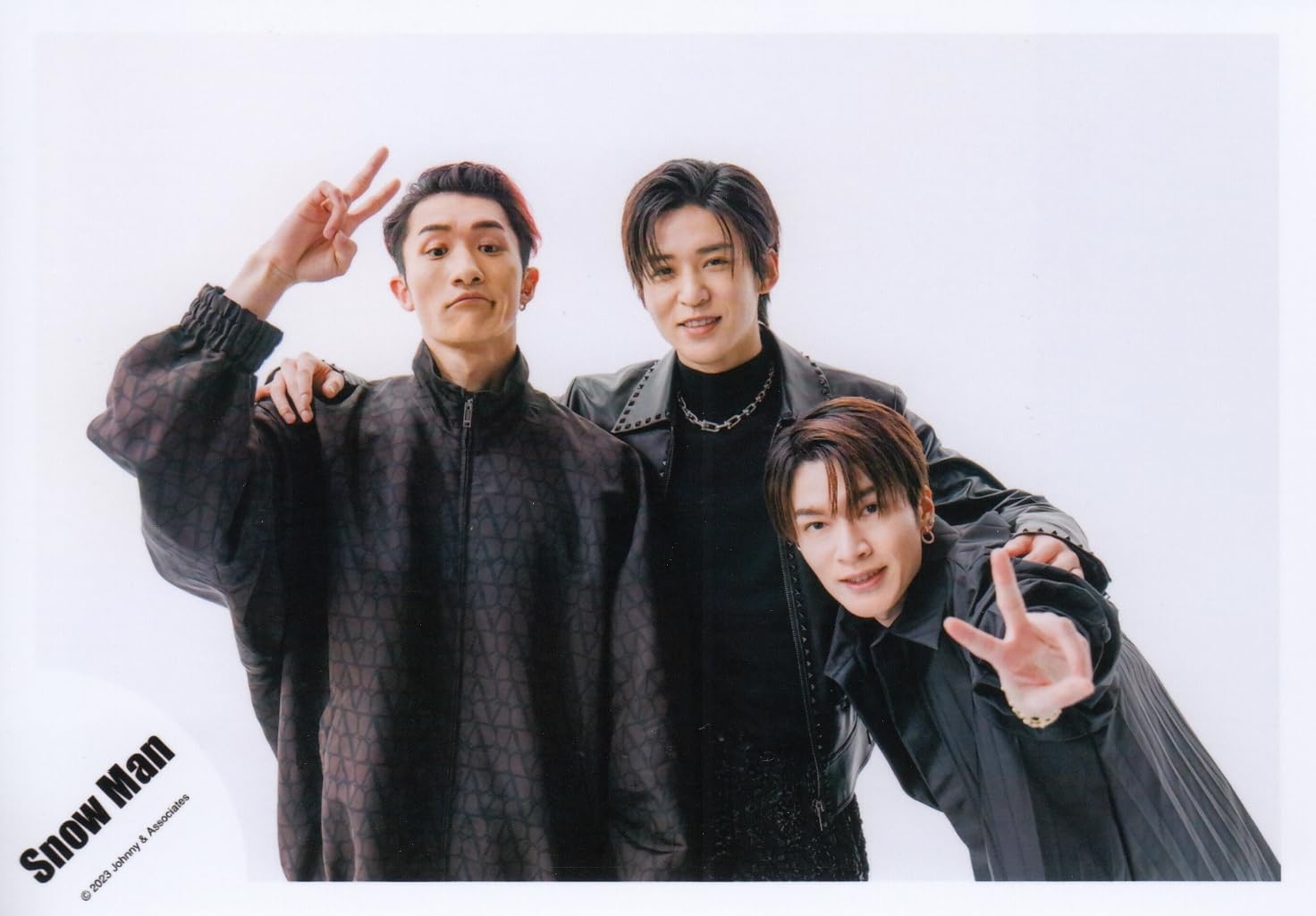 Amazon.co.jp: Snow Man 公式 生 写真（岩本照・目黒蓮・深澤辰哉
