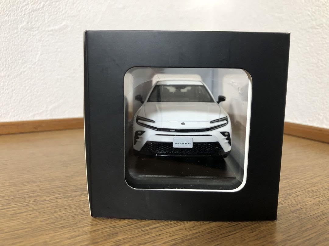 Amazon.co.jp: トヨタ クラウンスポーツ カラーサンプル ミニカー