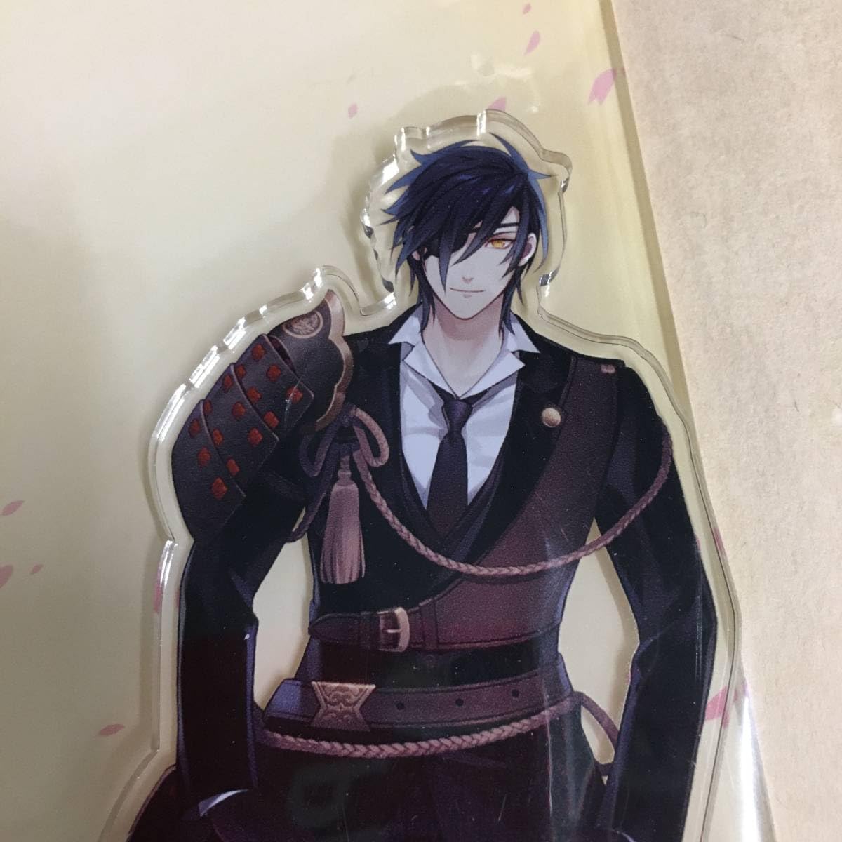 Amazon.co.jp: 刀剣乱舞 燭台切光忠 アクリルキャラスタンド 跪坐