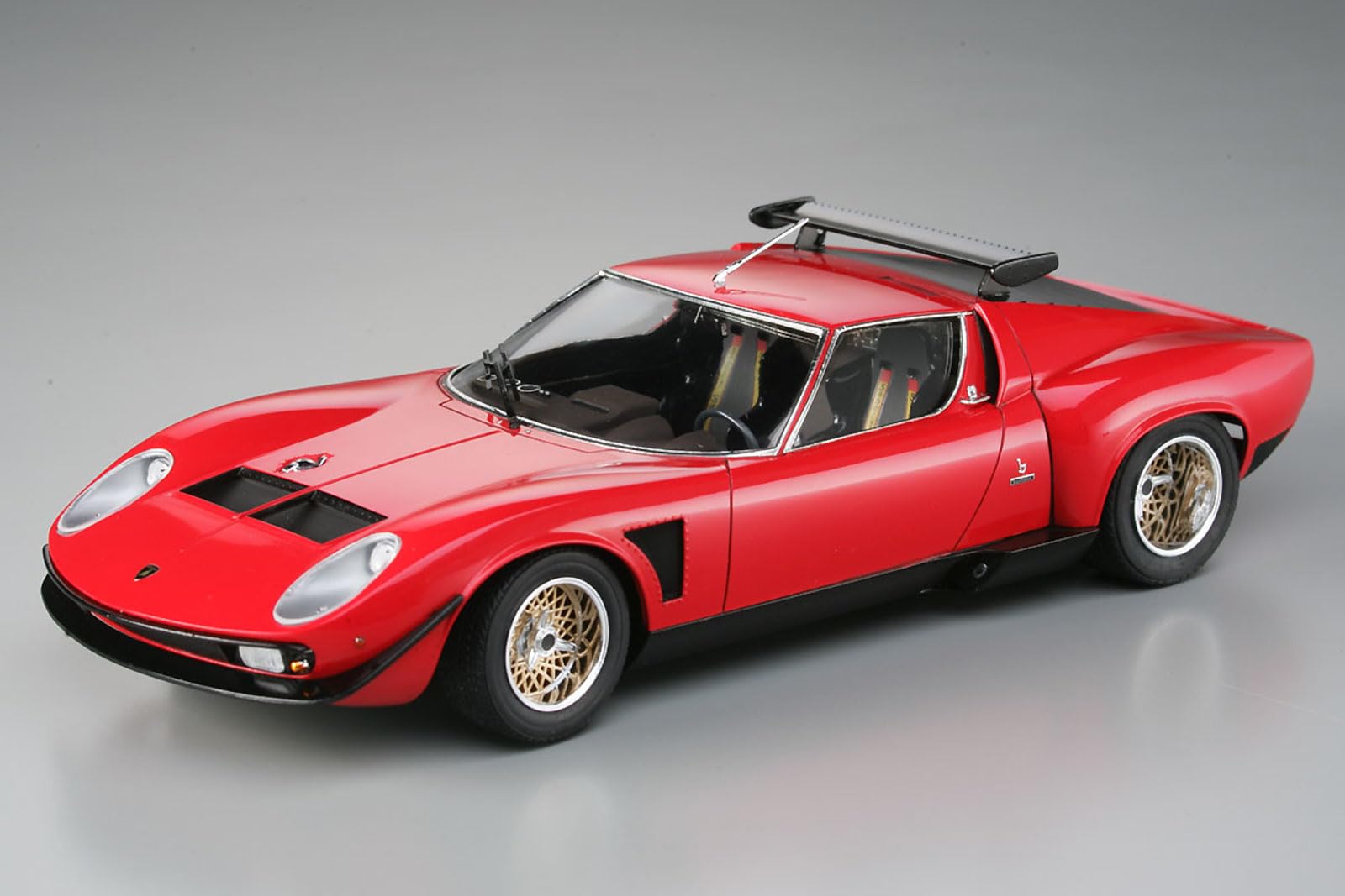 Amazon.com: HASEGAWA 21214 1/24 Lamborghini Jota SVR (1975) : Toys