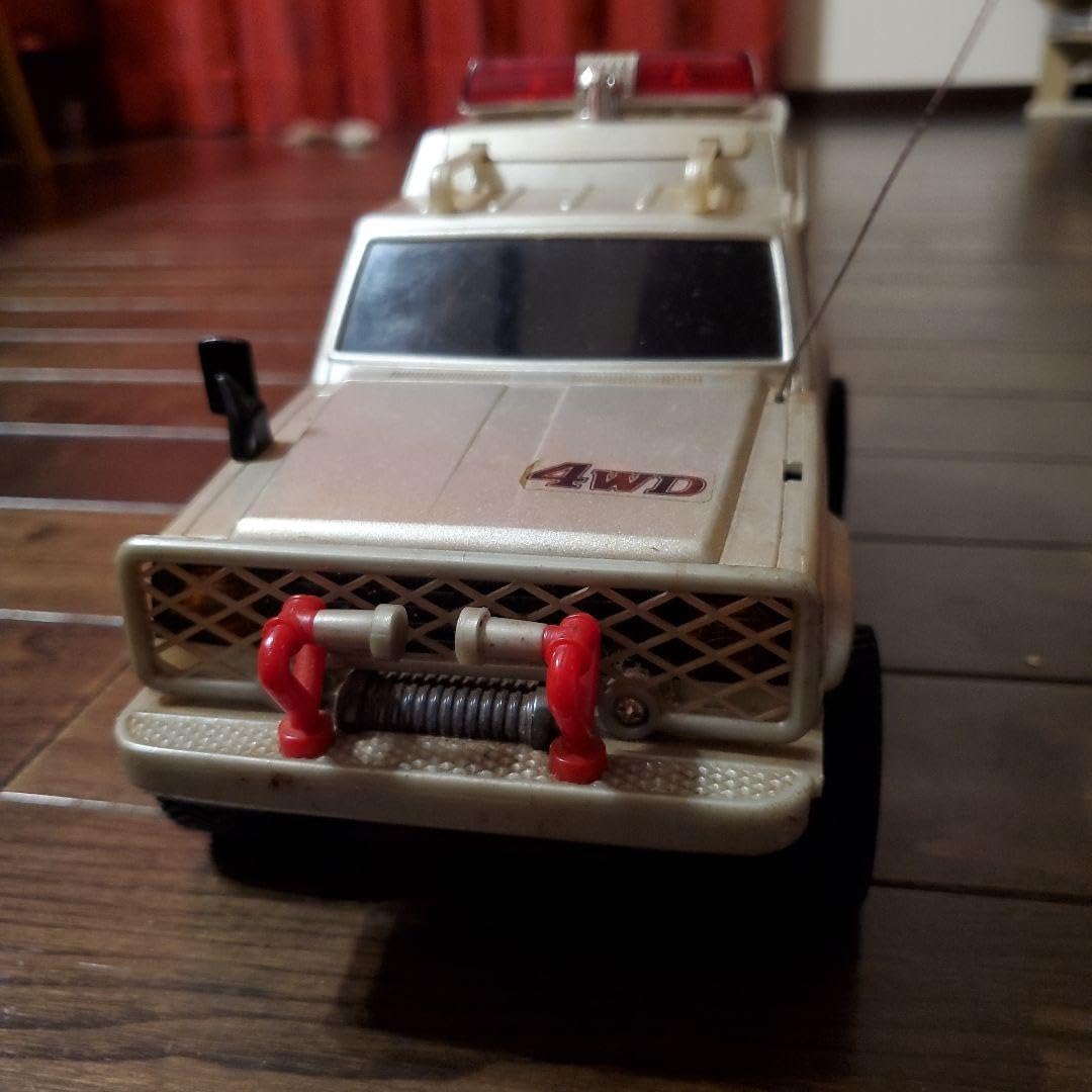 Amazon.co.jp: モノ ヨネザワ ラジコン 西部警察 1 16 サファリ 4WD