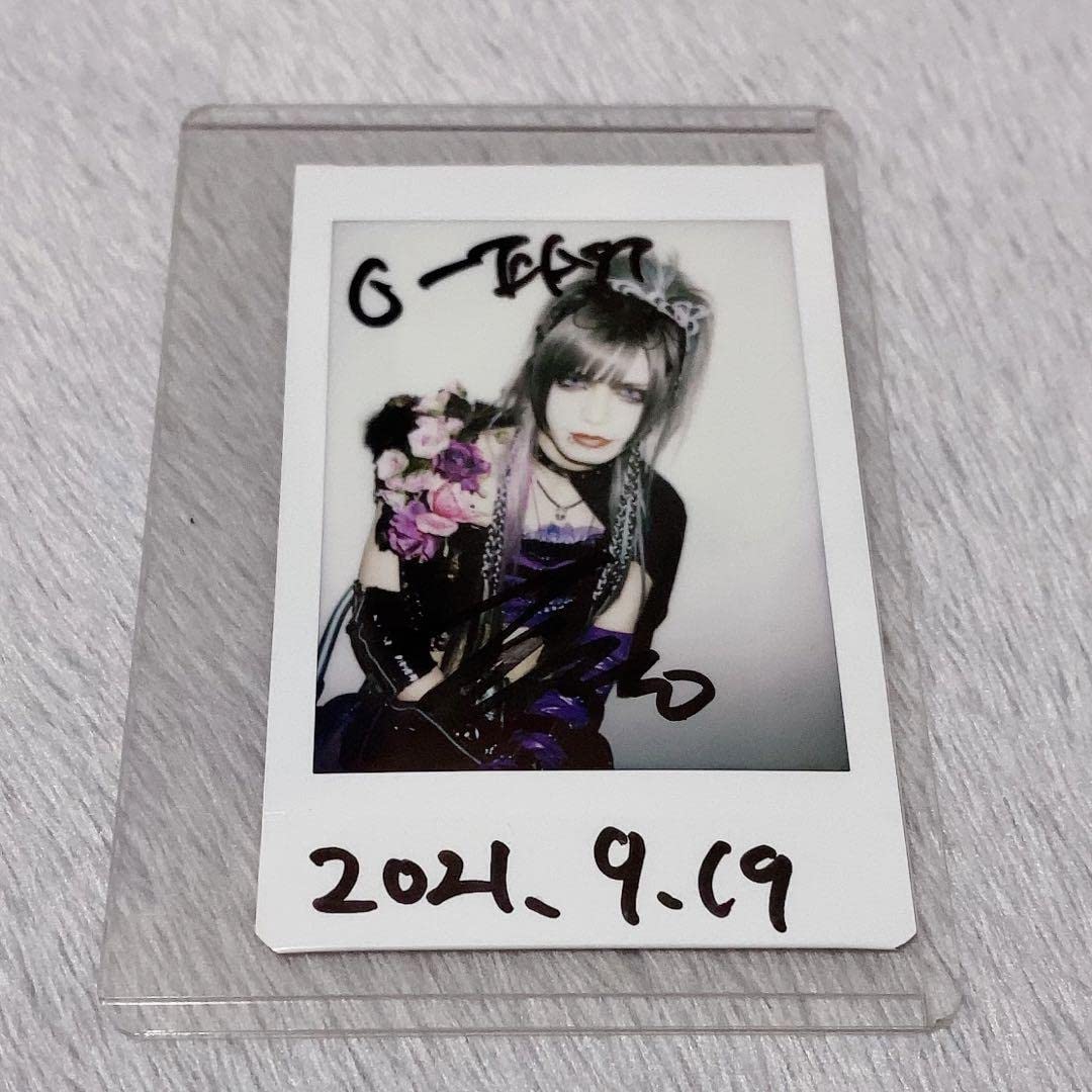 Amazon.co.jp: 0.1gの誤算 河村友雪 サイン入りチェキ Z : おもちゃ