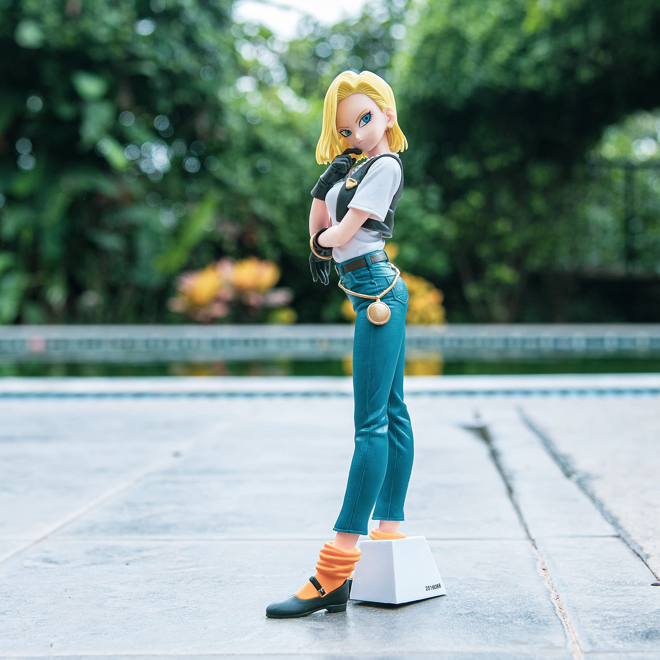 Amazon.com: Banpresto Dragon Ball Z Glitter＆GLAMOURS-Android 18