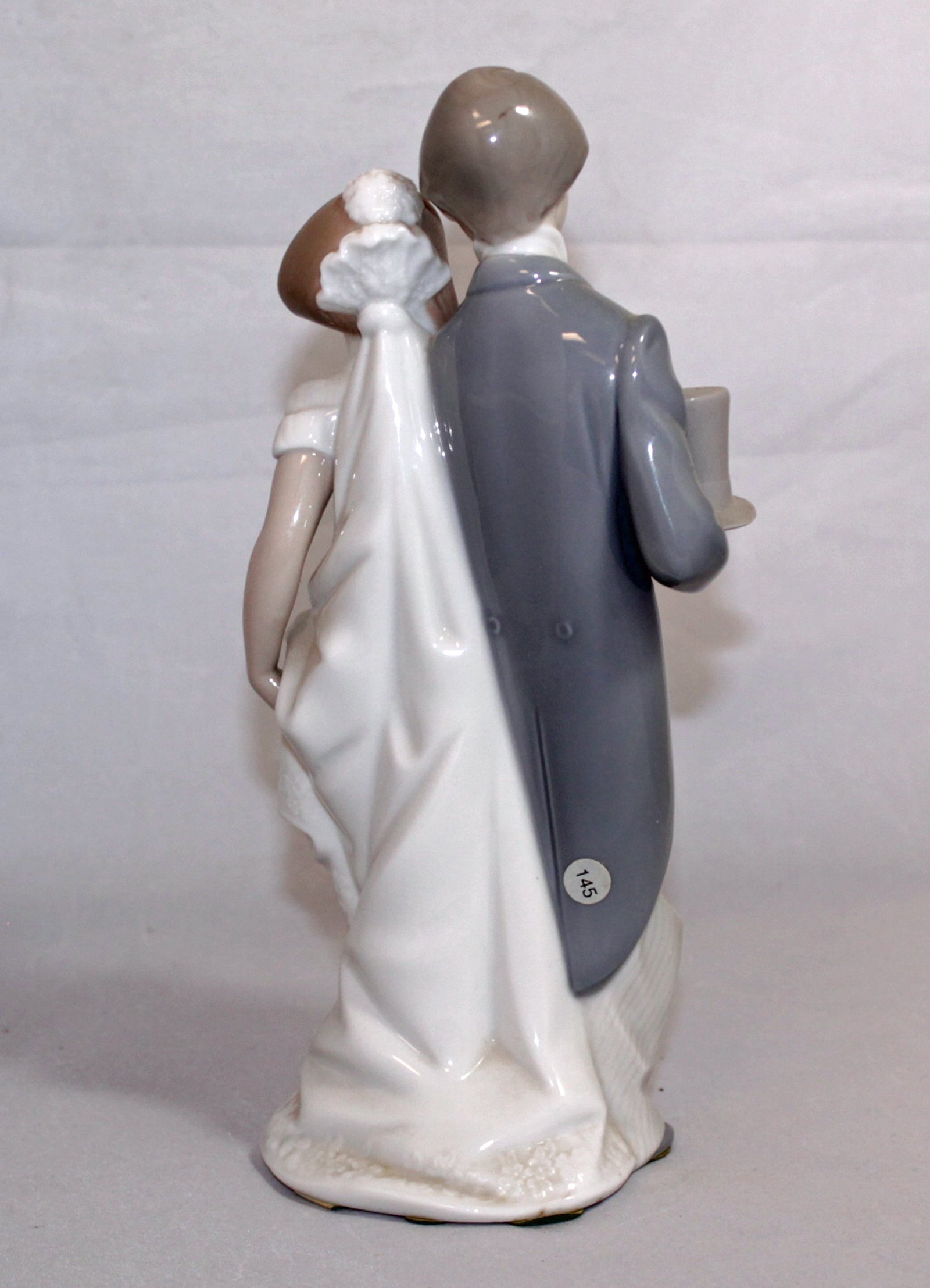 Amazon.com: Lladró Wedding Bells Figurine : Home & Kitchen