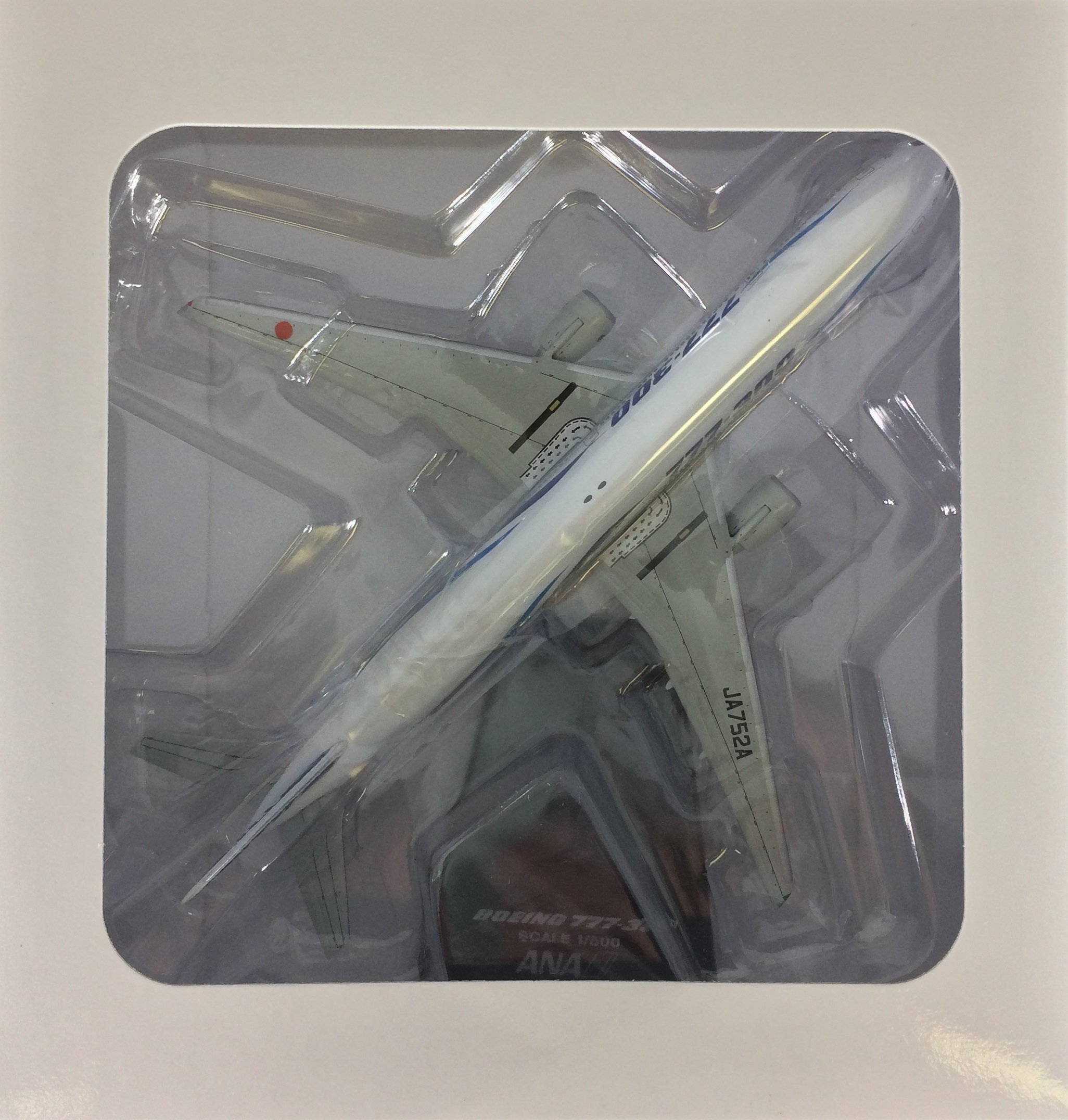 Amazon.co.jp: 全日空商事 1/500 ANA 777-300 JA752A NH50032 [SPECIAL