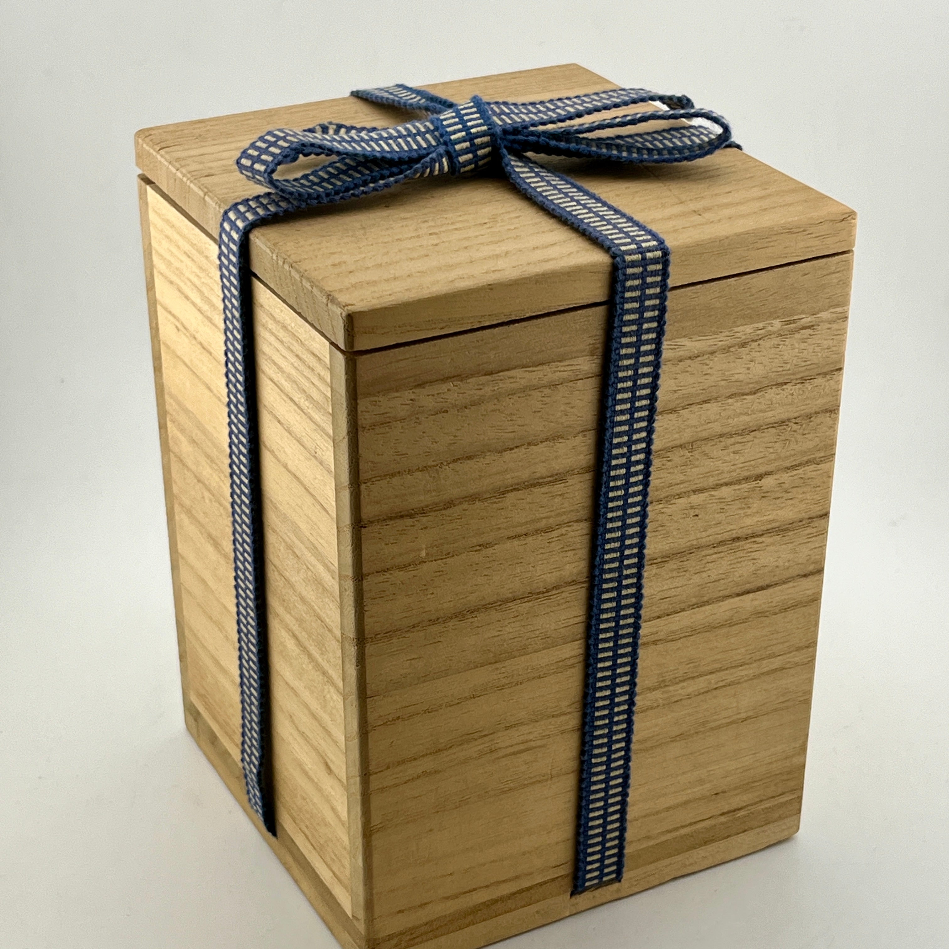 壺屋焼 人間国宝 金城次郎作 海老魚文長徳利 – 生活民芸 なかむた