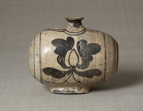 朝鮮半島の陶磁 - 所蔵品｜日本民藝館