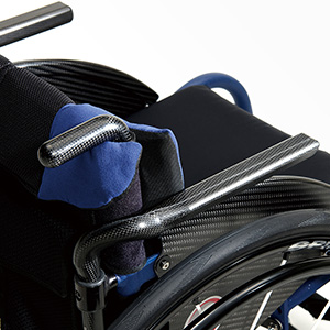 スーパーノーヴァ アクシス；アールイー super NOVA AXIS；Re