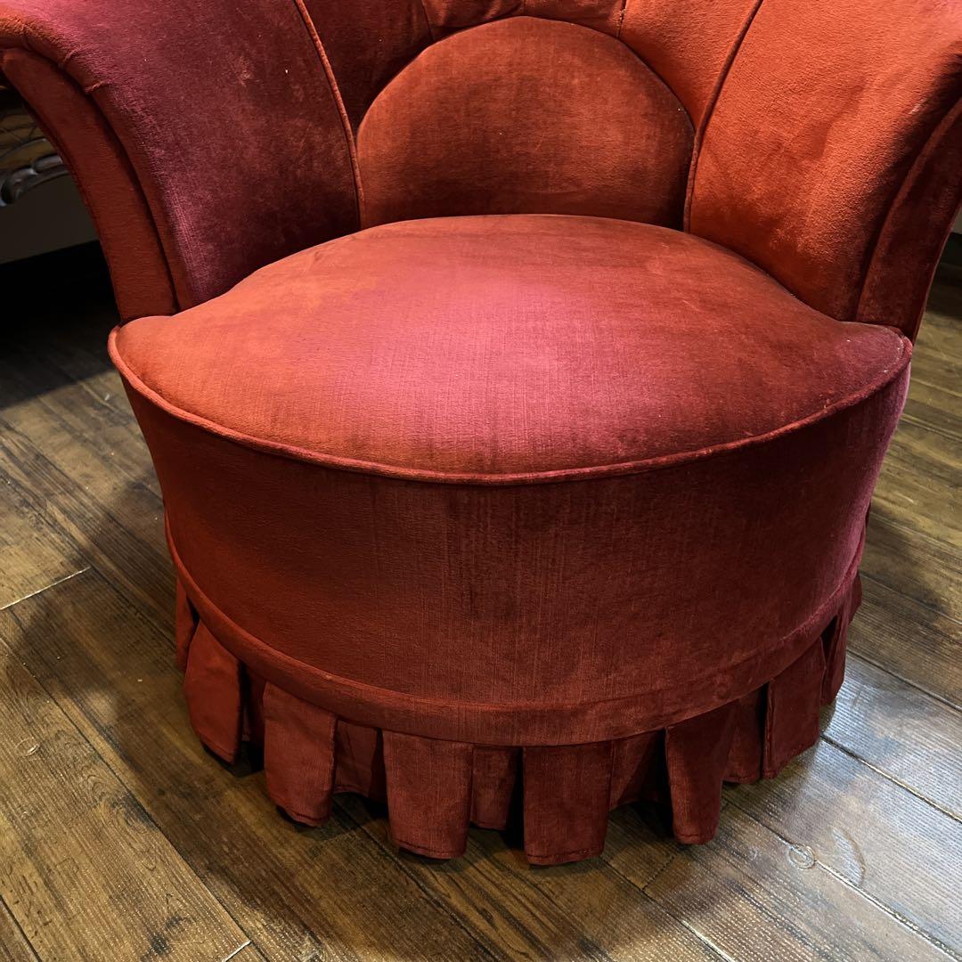 横浜ダニエル ティファ二ー 赤いベルベットの シングルソファ | Living