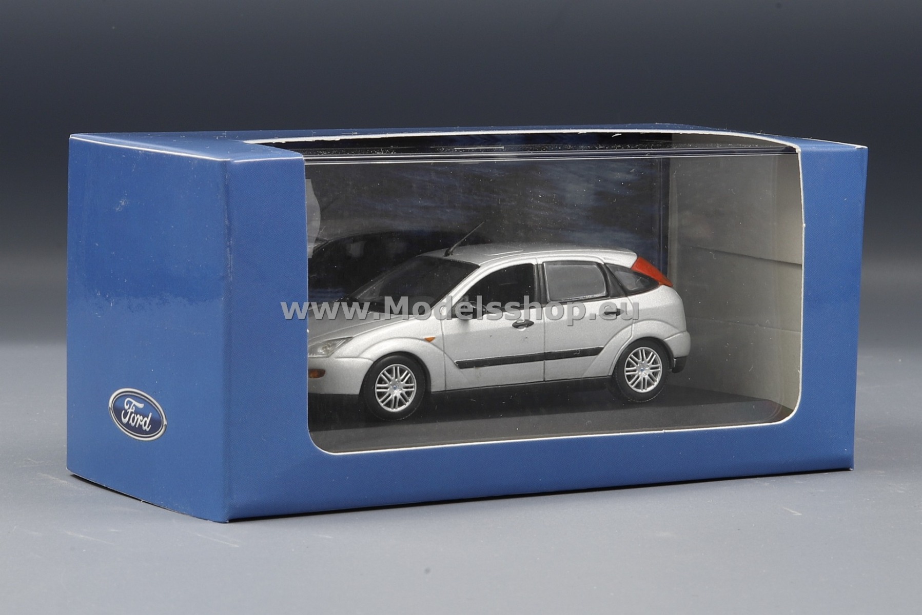 Minichamps FORD922159 Ford Focus I 1998 5d HB /silver metallic/