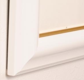 ヒロ・ヤマガタがシルクスクリーンの版画で制作したインテリアの絵画