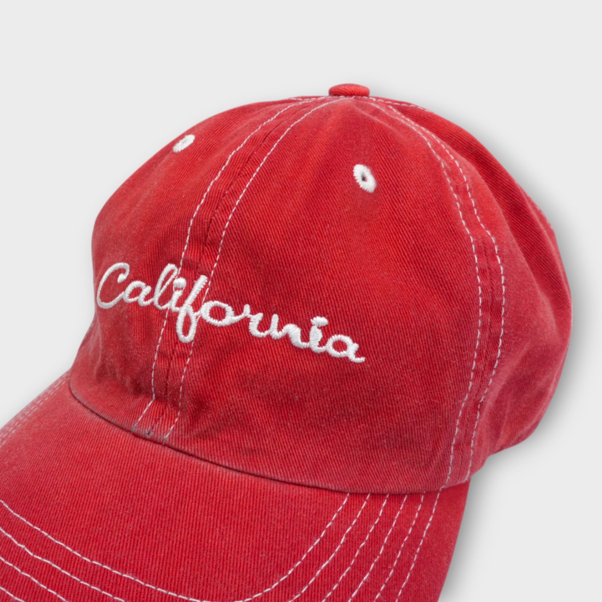 ERL CALIFORNIA EMBROIDERED CAP W – mou by ACROPOLIS