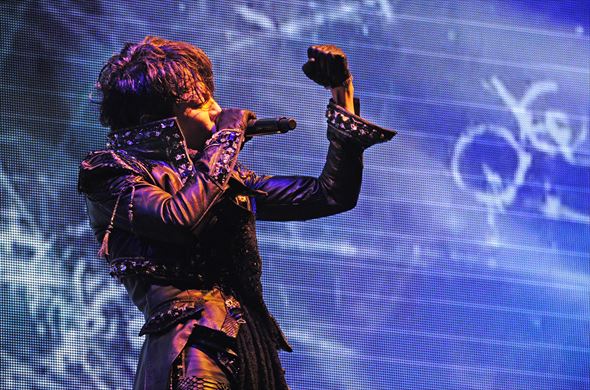 T.M.Revolution、ツアー大詰めの両国国技館公演をレポート！ | ライブ