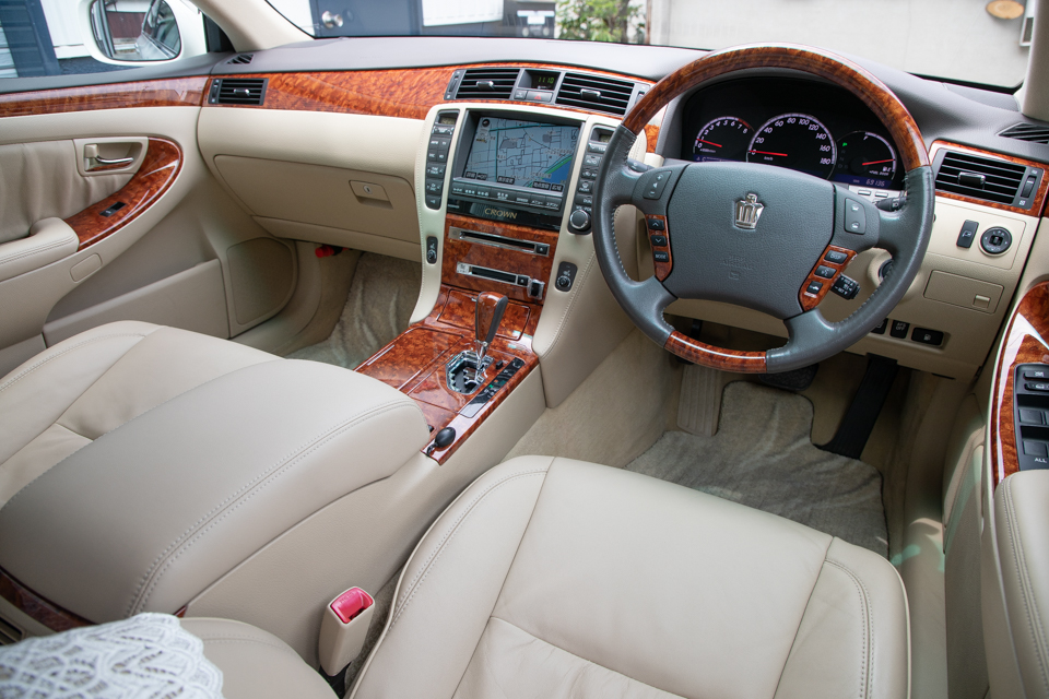 クラウン - なるき屋在庫車情報｜良質中古車専門店なるき屋最新在庫車