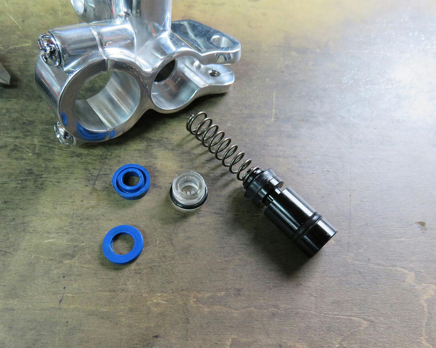 ハーレー用パーツ カスタムパーツの通信販売 ネオファクトリー