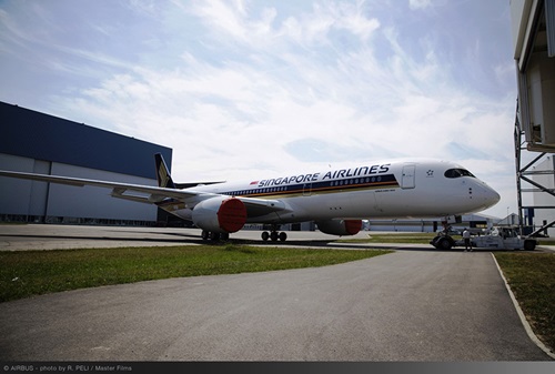 エアバスA350-900ULR初号機が塗装完了--シンガポール航空全7機は組立