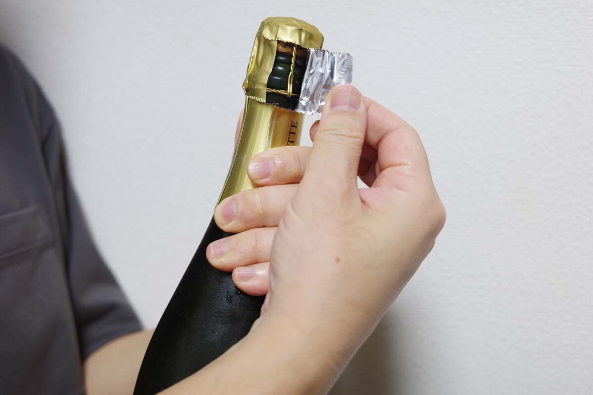 スマートにコルクを抜くには? スパークリングワインをより楽しむための