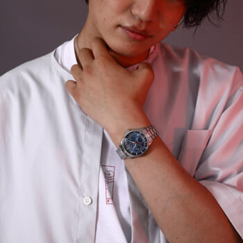 ひぐらしのなく頃に業』より竜宮レナと古手梨花のコラボ腕時計、バッグ