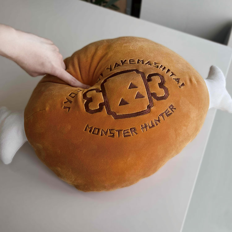 モンハンのこんがり肉1/1クッションの復刻版が一般発売開始