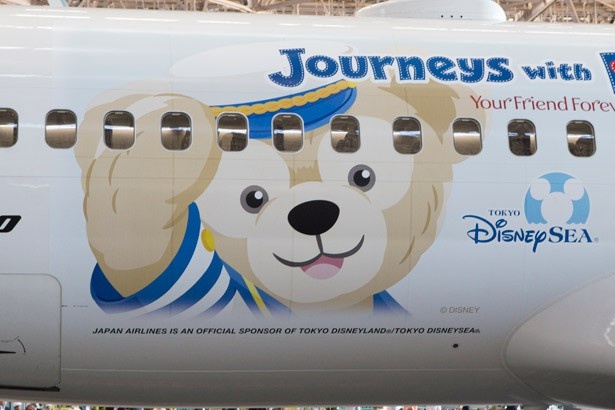 ダッフィー飛行機が大空へ！“ふわふわバス”も応援に｜ウォーカープラス