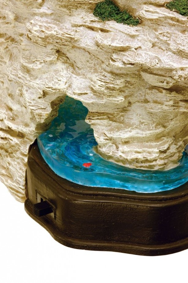 画像4 / 5＞波の音も再現！「紅の豚」ポルコのアジトがジオラマに