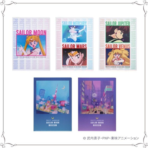 セーラームーン」大展覧会グッズ第2弾！アニメロゴのシャツやハット
