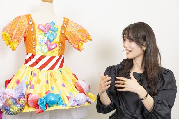 画像41 / 43＞【NMB48 衣装図鑑】『北川謙二』山本彩&渡辺美優紀着用