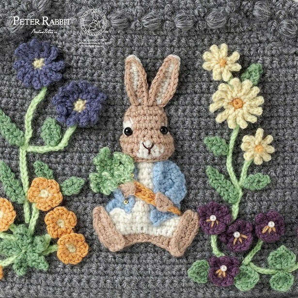 ピーターラビット(TM)のニットバッグやリースを作れる手芸キットが発売