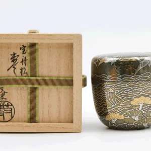 表千家十三代 即中斎書付【笹蒔絵黒大棗】買取実績｜日晃堂 買取実績