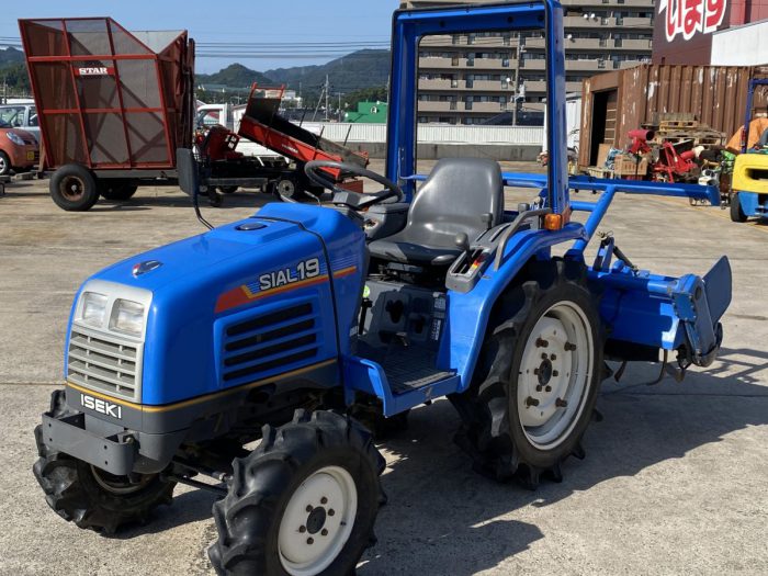 クボタ トラクター ブルトラ B5001 9.5馬力 368時間 ディーゼル 4WD