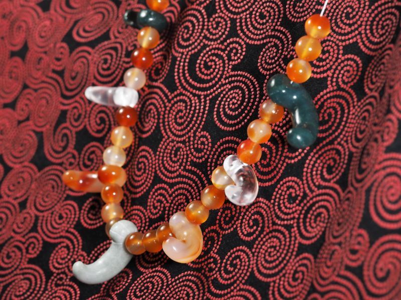 古墳時代 水晶棗玉（なつめたま） 古墳時代 水晶棗玉（なつめたま