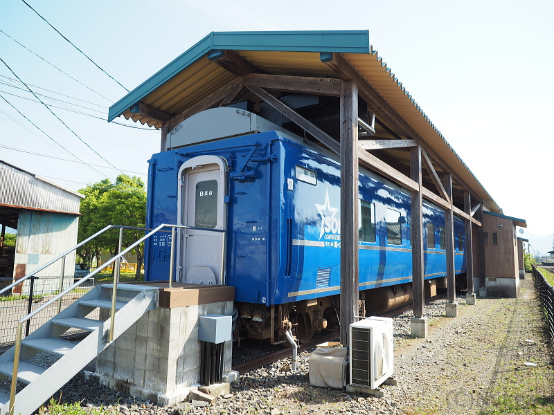 14系15形「ブルートレインたらぎ」 B寝台「ソロ」上段の車内写真 車内
