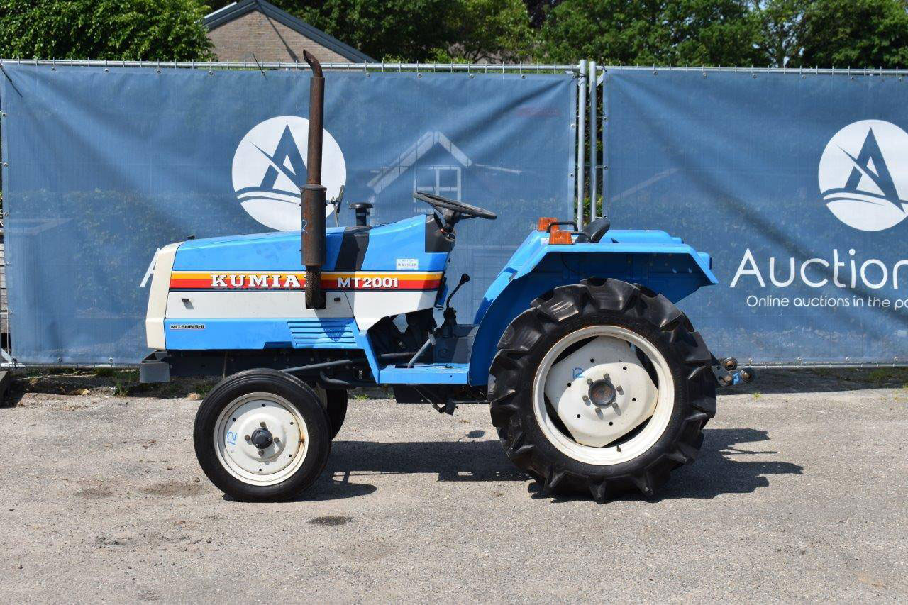 1981年型式認定三菱MT2001(2WD)「朝1分の農機考古学」 | 水戸市大場町